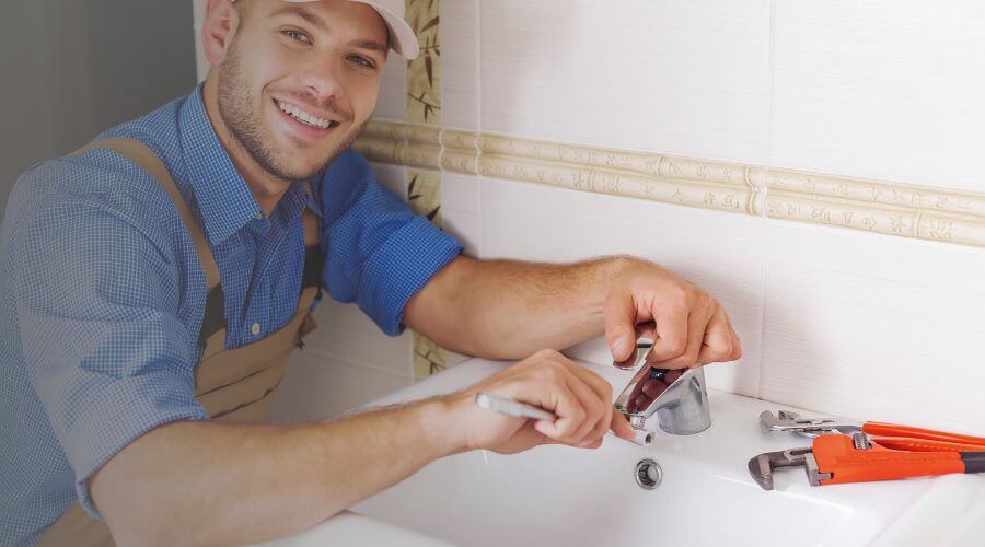 Professional clogged drains services in Warren, IL